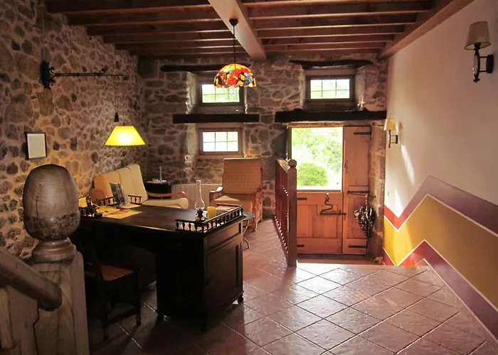 Casa Os Carballas منزل ريفي